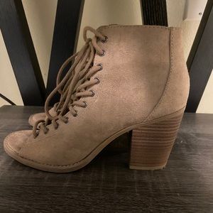 Mossimo lace up Ankle boots